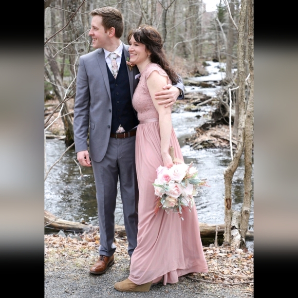 Meet your Posher, Leah - Picture 1 of 8